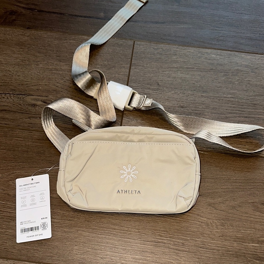 Athleta Cream Crossbody Bag with Adjustable Strap